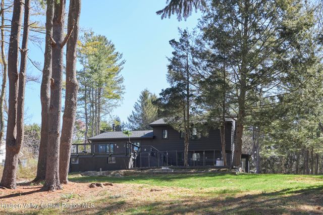 361 Allen Road, Salt Point, NY 12578