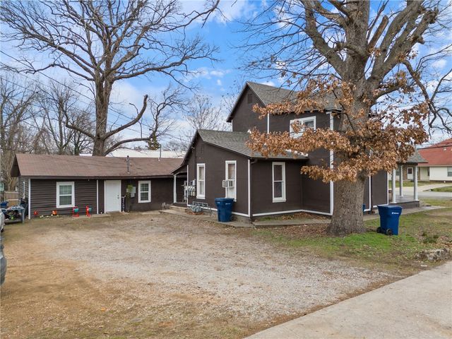 622 Wright Street, Siloam Springs, AR 72761