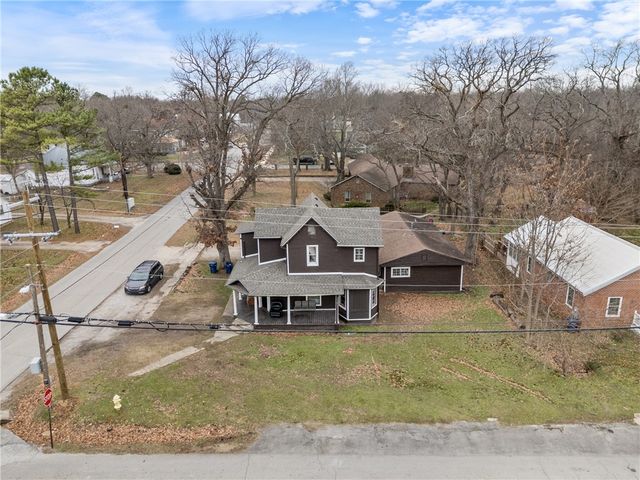 622 Wright Street, Siloam Springs, AR 72761