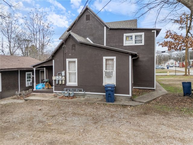 622 Wright Street, Siloam Springs, AR 72761