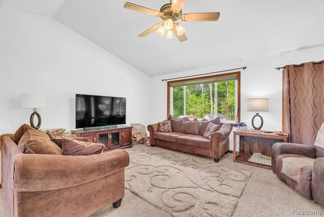 3176 Yorkshire Drive, Port Huron, MI 48060