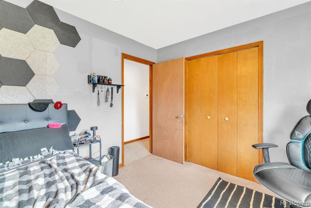 3176 Yorkshire Drive, Port Huron, MI 48060