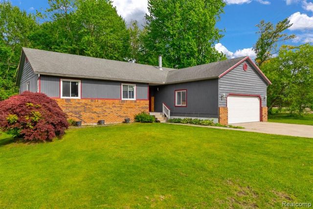 3176 Yorkshire Drive, Port Huron, MI 48060