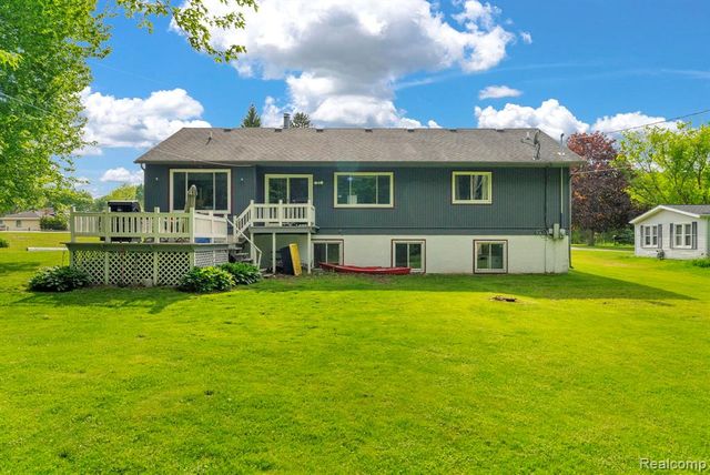 3176 Yorkshire Drive, Port Huron, MI 48060