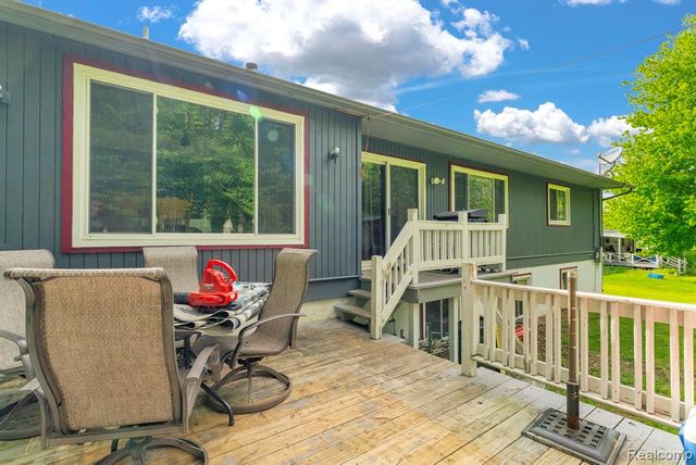 3176 Yorkshire Drive, Port Huron, MI 48060