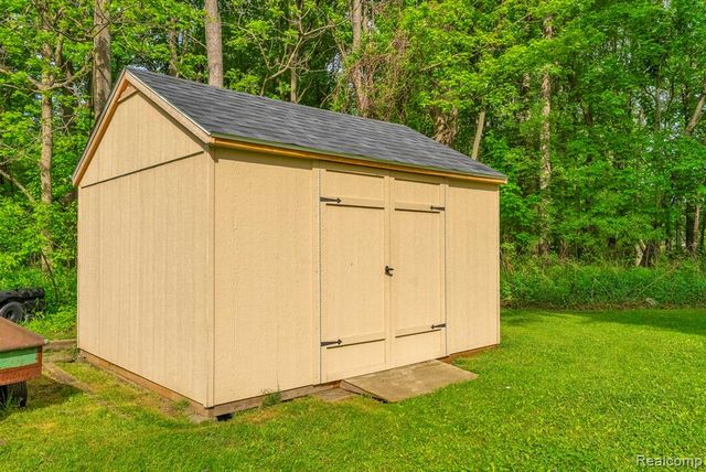 3176 Yorkshire Drive, Port Huron, MI 48060