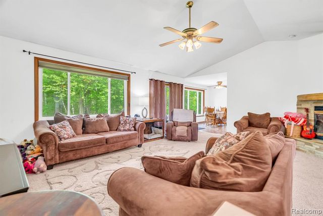 3176 Yorkshire Drive, Port Huron, MI 48060
