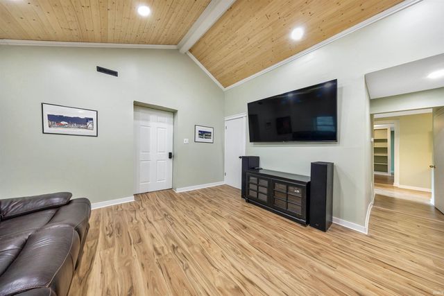 899 Inderrieden Road, Chandler, IN 47610