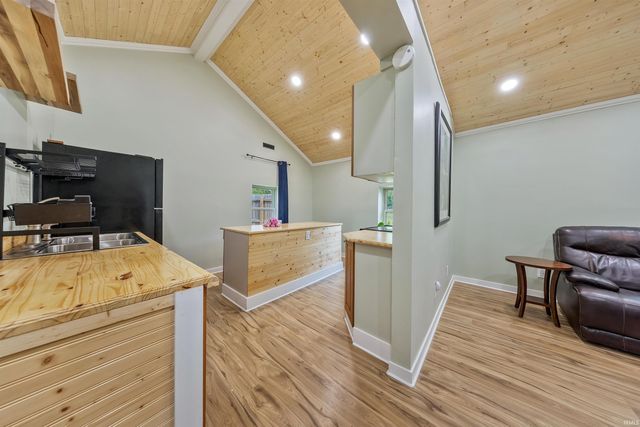 899 Inderrieden Road, Chandler, IN 47610