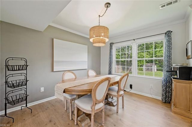 10 Locust RN, Poquoson, VA 23662