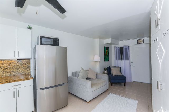 1139 9th Avenue 202, Honolulu, HI 96816