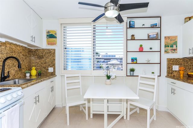 1139 9th Avenue 202, Honolulu, HI 96816