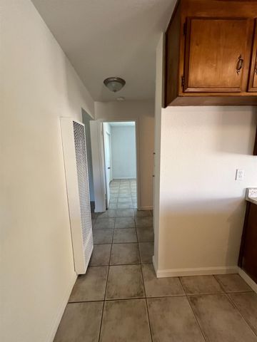 2960 Rocky Ln, Riverbank, CA 95367