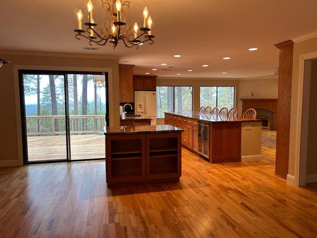 17151 Mountain View Drive, Applegate, CA 95703