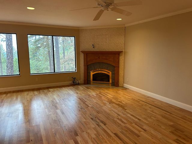 17151 Mountain View Drive, Applegate, CA 95703
