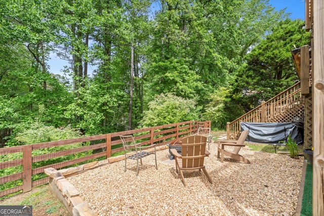 9040 Ruby Lane, Gainesville, GA 30506