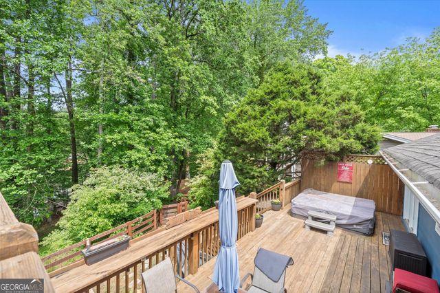 9040 Ruby Lane, Gainesville, GA 30506