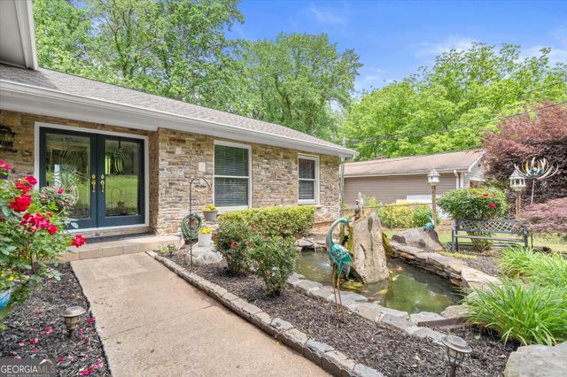 9040 Ruby Lane, Gainesville, GA 30506