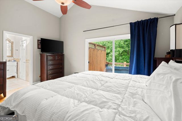 9040 Ruby Lane, Gainesville, GA 30506