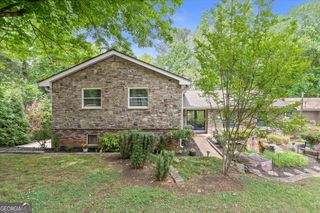 9040 Ruby Lane, Gainesville, GA 30506