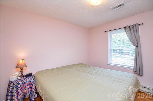 518 Vinecrest Drive, Matthews, NC 28105