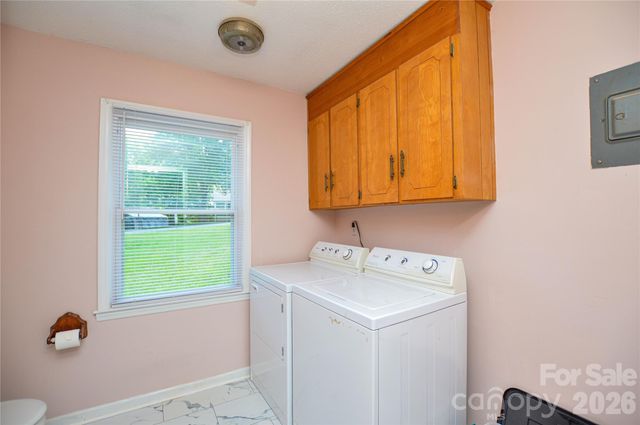 518 Vinecrest Drive, Matthews, NC 28105