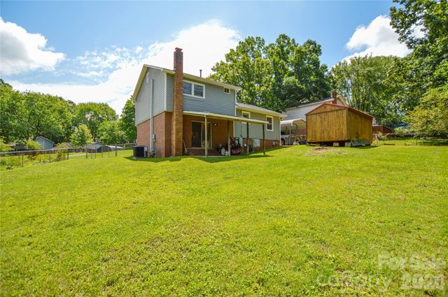 518 Vinecrest Drive, Matthews, NC 28105