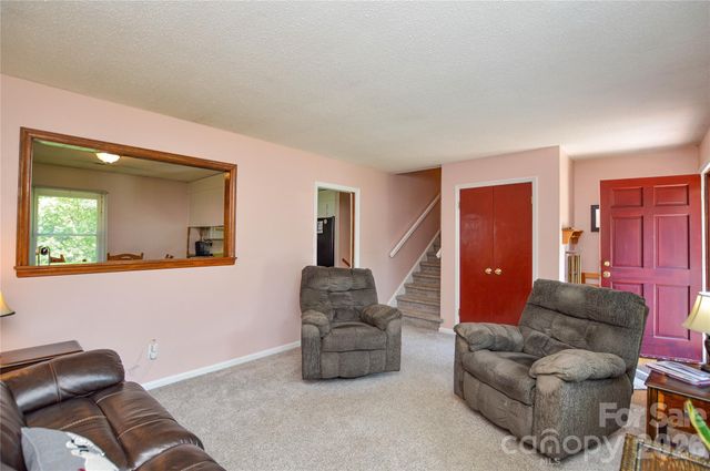 518 Vinecrest Drive, Matthews, NC 28105