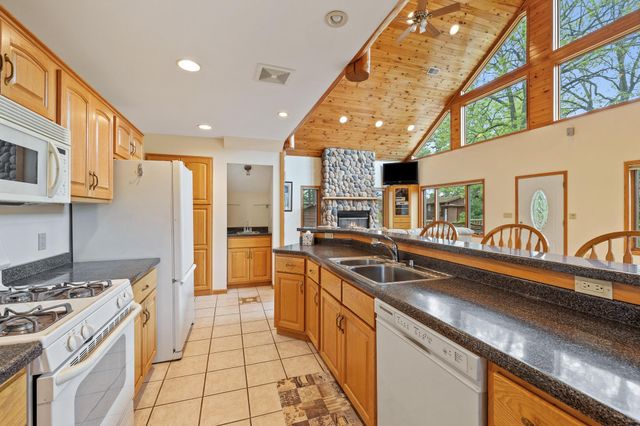 930 Highway 65 S, Mora, MN 55051