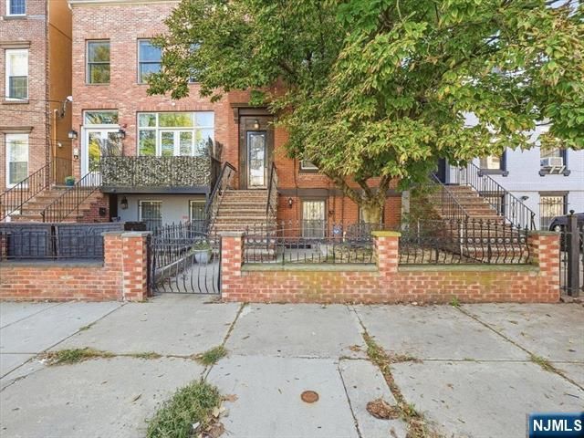 35 Waverly Street 3, Jersey City, NJ 07306
