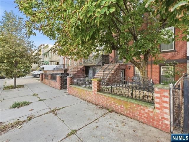 35 Waverly Street 3, Jersey City, NJ 07306
