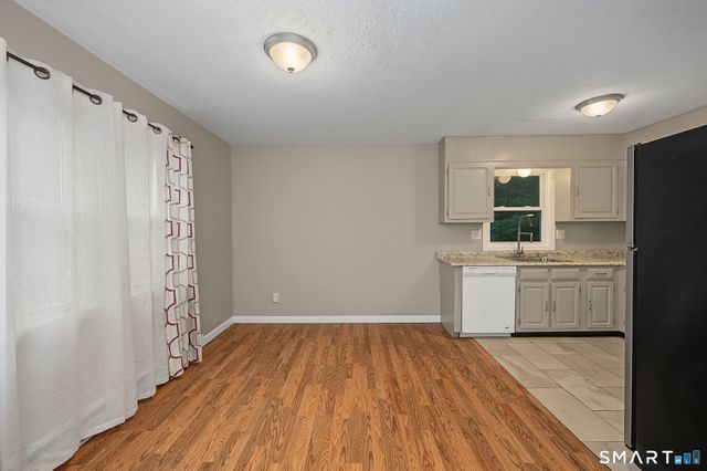 6 Irving Place 3C, Danbury, CT 06810