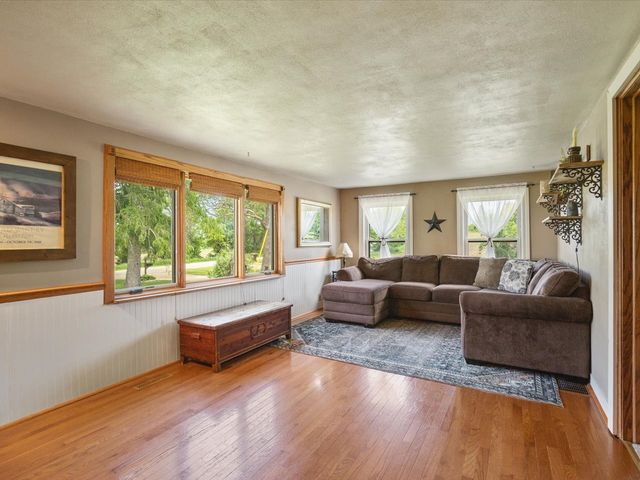 8899 Mcdougall Road, Rockford, IL 61101