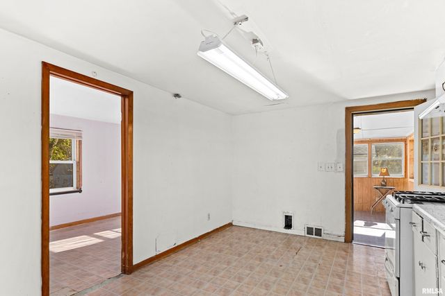 12952 CARTER Road, Pekin, IL 61554