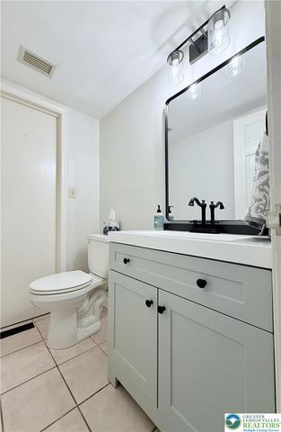 909 Flexer Avenue, Salisbury Twp, PA 18103