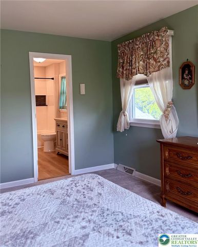 909 Flexer Avenue, Salisbury Twp, PA 18103