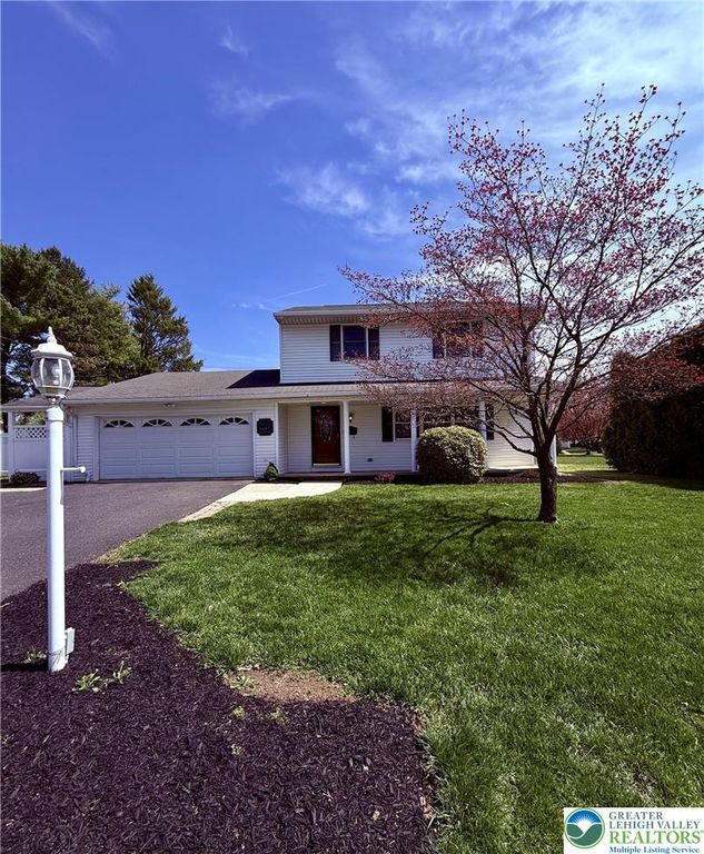 909 Flexer Avenue, Salisbury Twp, PA 18103