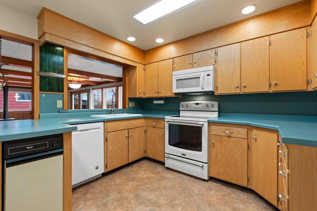 1316 N 23rd STREET, Manitowoc, WI 54220