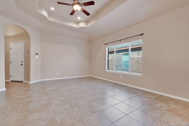 10526 Corvey Ln, Helotes, TX 78023