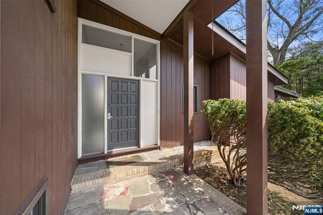 970 Soldier Hill Road, Emerson, NJ 07630