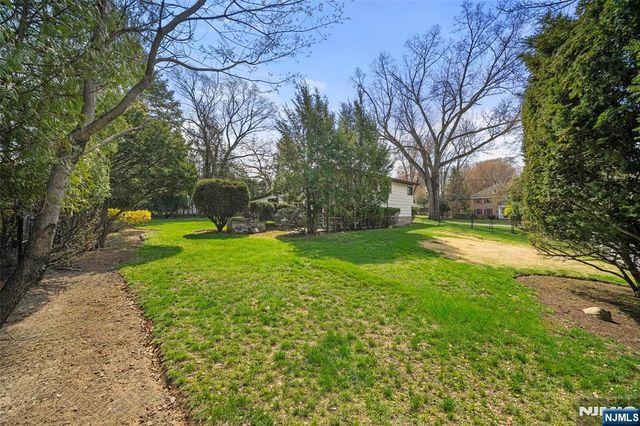 970 Soldier Hill Road, Emerson, NJ 07630