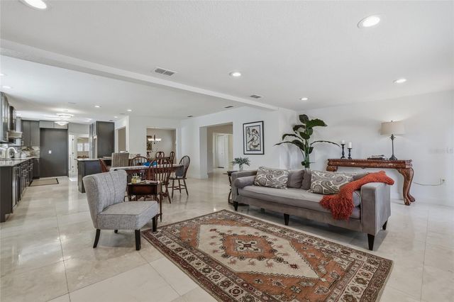 3927 VERSAILLES DRIVE, Tampa, FL 33634