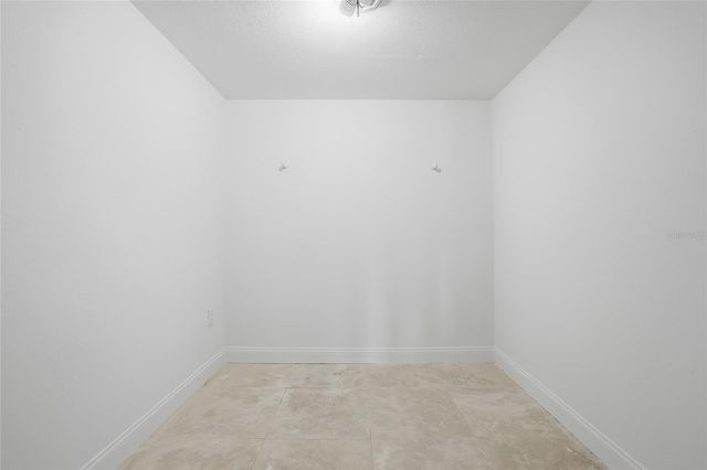 3927 VERSAILLES DRIVE, Tampa, FL 33634