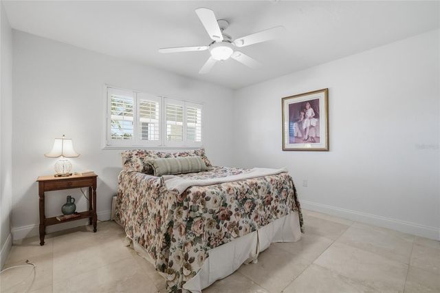 3927 VERSAILLES DRIVE, Tampa, FL 33634