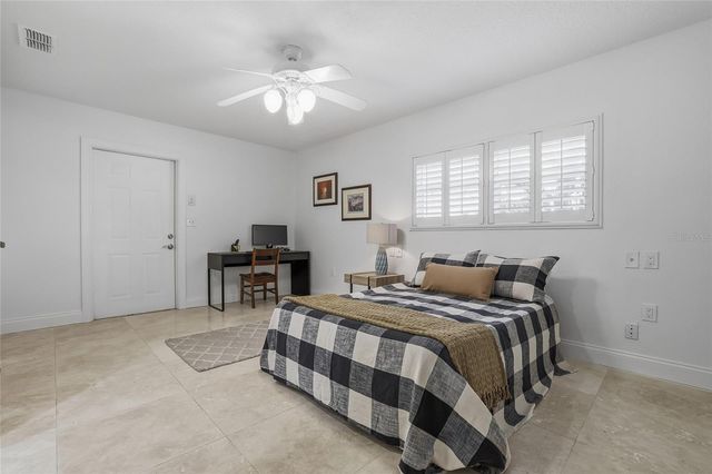 3927 VERSAILLES DRIVE, Tampa, FL 33634