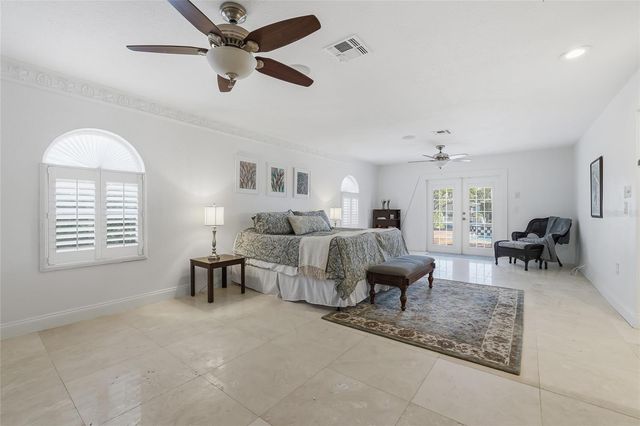 3927 VERSAILLES DRIVE, Tampa, FL 33634