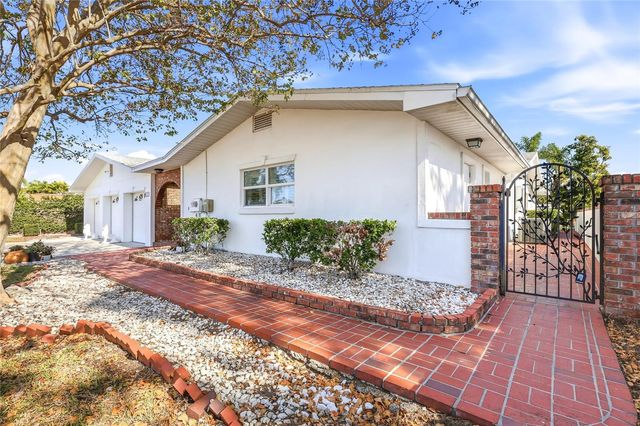 3927 VERSAILLES DRIVE, Tampa, FL 33634