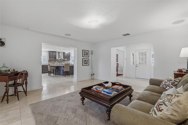 3927 VERSAILLES DRIVE, Tampa, FL 33634