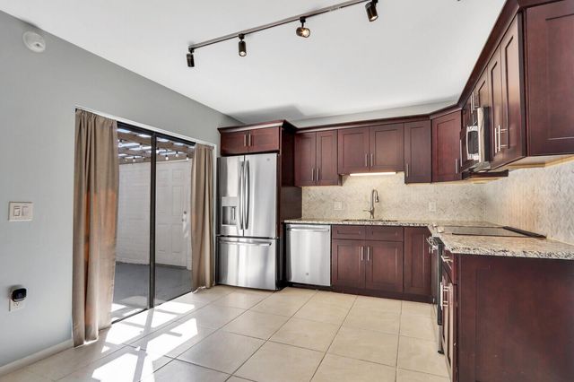 803 8th Terrace, Palm Beach Gardens, FL 33418