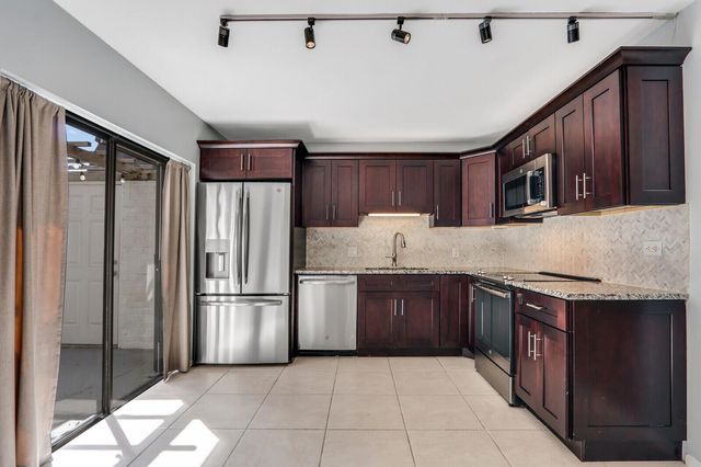 803 8th Terrace, Palm Beach Gardens, FL 33418